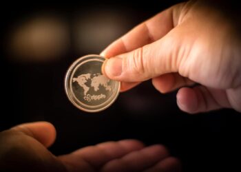 Pro-Ripple Lawyer Fires Back As New York Regulator Removes XRP From ‘Green List’