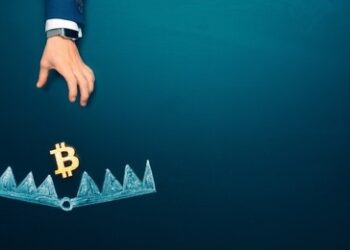 Crypto Fraud Crackdown: SEC, DOJ Charge HyperFund Founders In $1.8 Billion Scheme