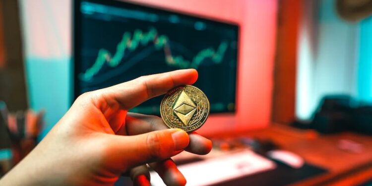 ‘Avoid Ethereum (ETH) At All Costs’ Says Bitcoin Advocate