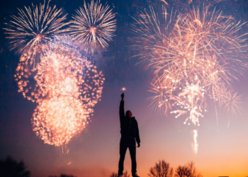 Bitcoin Breaches $52,000, Reclaiming $1 Trillion Market Cap