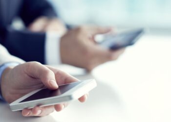 UNI Soars 110% As Number of Uniswap Users On Base, Optimism Double