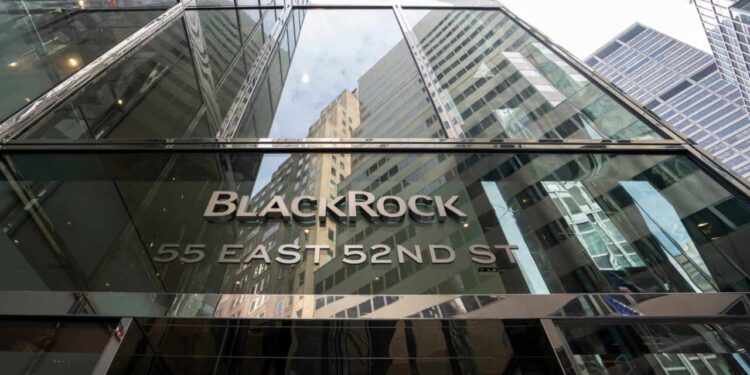 Bitcoin Tops Crypto Priority for Blackrock Clients as IBIT Holdings Reach 243K BTC