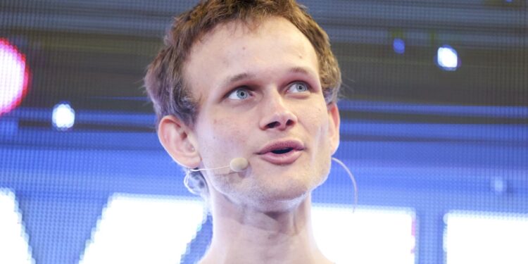 Vitalik Buterin Explores Blobs and Parallelization in L2 Rollup Analysis