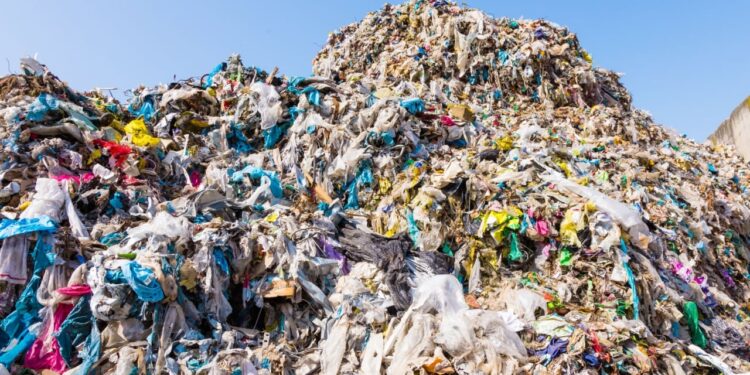 British Man Who Lost 7,500 BTC Sues for Right to Search Council Landfill