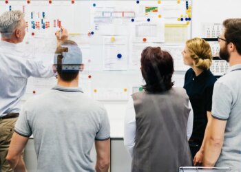 Merging top-down and bottom-up planning approaches