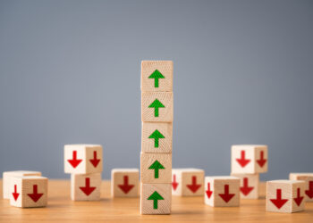 Maker Price Heats Up, Soars 12% In A Week — Is $1,850 The Next Stop?