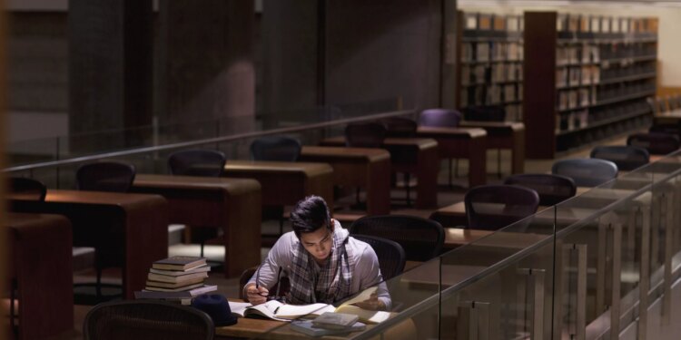 Beyond the silos: Unifying statistical power with SPSS Statistics, R and Python