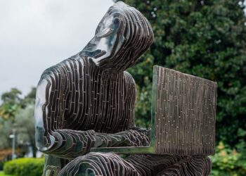 Satoshi Nakamoto Statue Revealed at Lugano’s Annual Blockchain Event