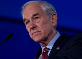 Fed Boss Won’t Leave: Ron Paul Slams Powell’s ‘Untouchable’ Authority