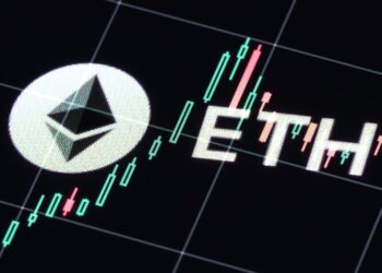 Analyst Reveals Key Ethereum Support Zone Amid $4,000 Price Struggle
