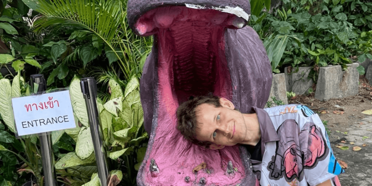 Ethereum’s Vitalik Buterin Becomes Proud Parent of Meme-Famous Hippo Moo Deng