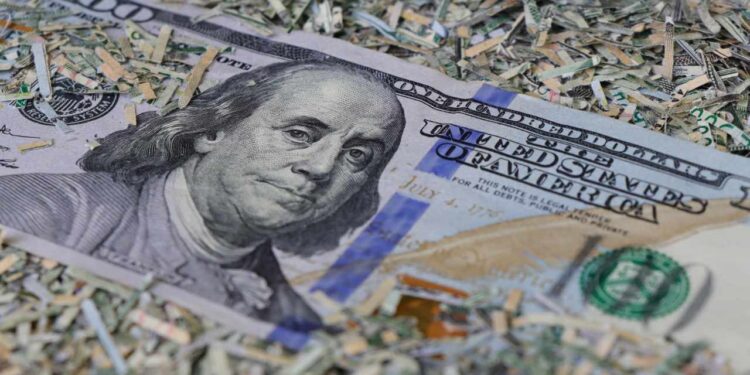 Peter Schiff Warns Bitcoin Could Be US Dollar’s Ultimate Downfall