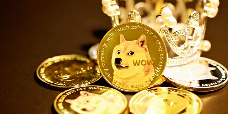Dogecoin Price To Breakout To $1.4? Analyst Reveals Critical Levels To Watch For A Pump Or Crash