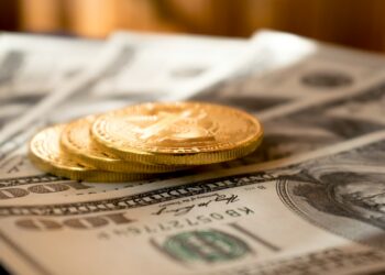 Bitcoin Holds Strong Amid Equity Turmoil Over Fed’s 2025 Rate Cut Outlook: Report