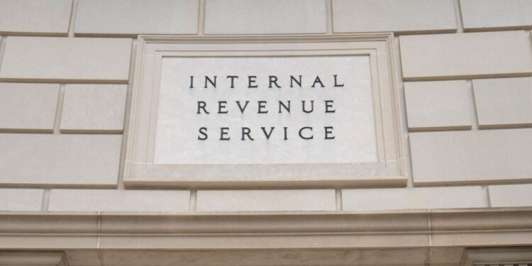 US Lawmakers Unite to Block IRS Rule Threatening Defi and Crypto Innovation