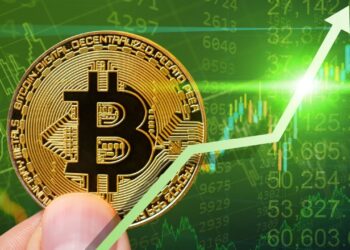 Bitwise CIO Predicts Mega Rally as Institutional Crypto FOMO Hits Historic Highs