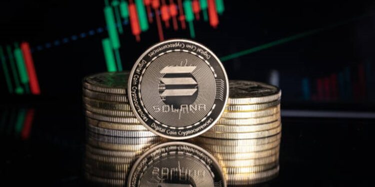 Solana (SOL) Uptrend? Key Levels Suggest Potential Surge To $264