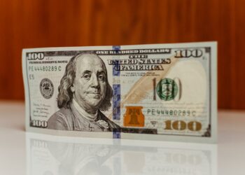 XRP To Triple Digits? Analyst Confident In $100 Price Goal