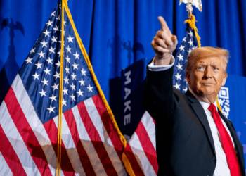 Bitcoin Tumbles Below $85K as Trump’s Crypto Reserve Order Sparks Sell-Off 