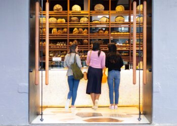 7 customer experience trends in 2024