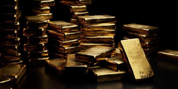 Gold Bulls Unfazed by Pullback, $3,000 Still in Sight