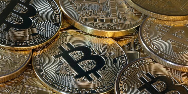Bitcoin Price On The Verge Of Explosive 15% Breakout As Analyst Spots Triangle Formation