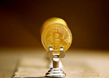 Bitcoin Buy Signal Confirmed? Analysts Highlight Key Reversal Zone In Play