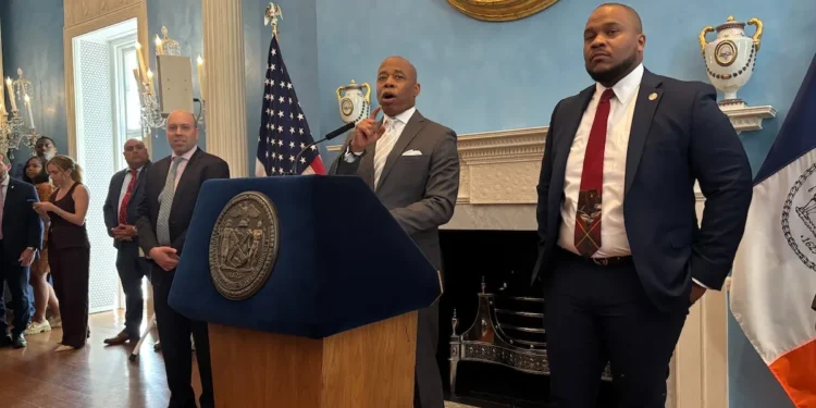 Attendees At First New York City Crypto Summit Implore Mayor Adams To End The BitLicense