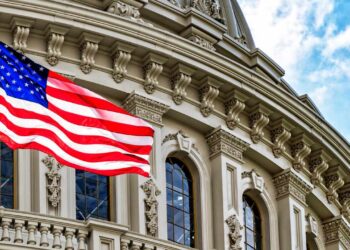 Coinbase Urges Senate Vote to Shape US Crypto Regulations Before August