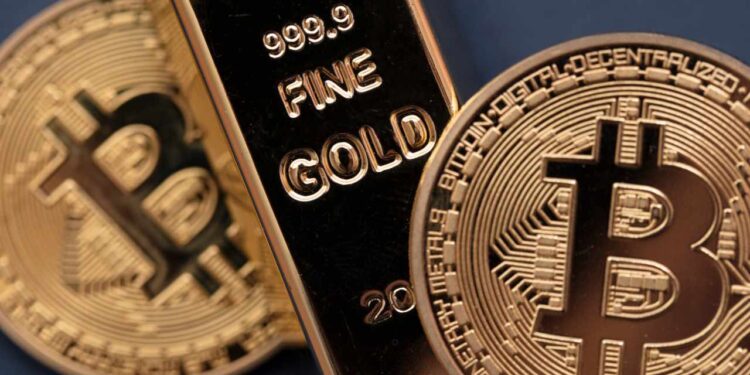 Robert Kiyosaki Backs Bitcoin Over Gold Amid ‘Biggest’ Crash Warning