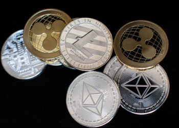 Altcoin Season: Bitcoin Dominance Reaches Critical Level Above 64%