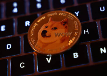 Looking To Buy The Dogecoin Dip Below $0.2? Analyst Says Wait For This To Happen First