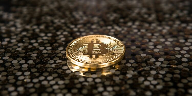 Analyst Says $130,000 BTC Target By Q3 2025