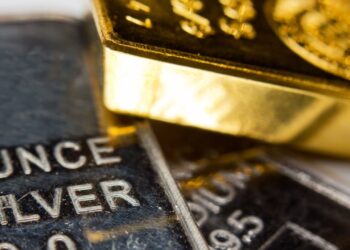 Silver and Platinum Break out as Dollar Hedge Game Shifts