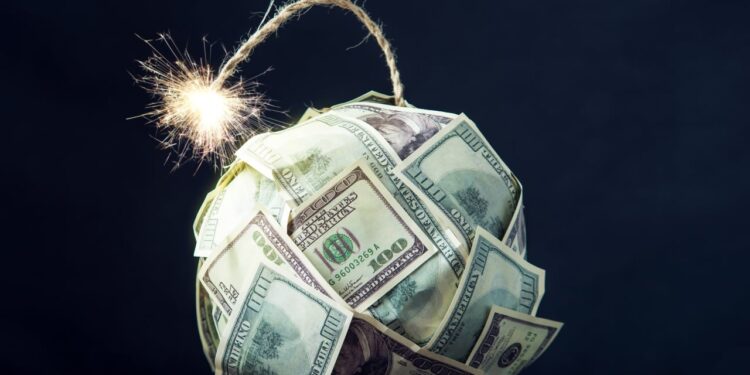 Robert Kiyosaki Sounds Alarm on America’s Retirement Plans, Points to Bitcoin Safety