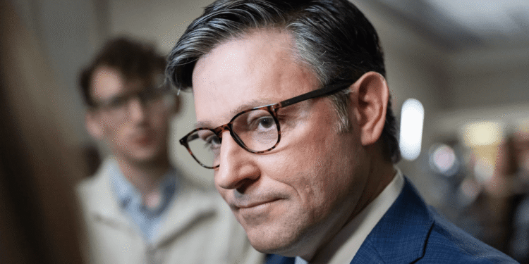 GENIUS Act, Clarity Act Advance Halted by 12 Republicans