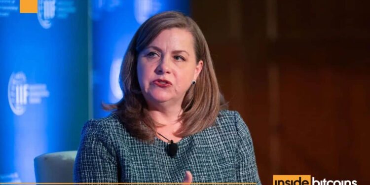 Top Fed Official Says Staff Should Be Able To Hold Crypto