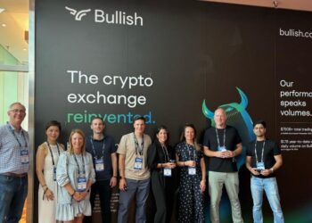 Peter Thiel Backed Bullish Upsizes IPO to Nearly $1B Amid Crypto Capital Market Surge