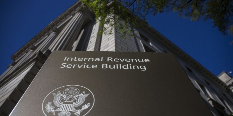 IRS Loses Top Crypto Enforcer After Only 90 Days on the Job