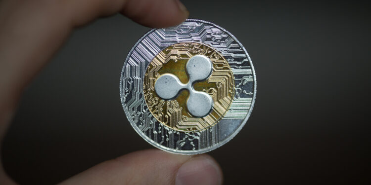 Futures-Based SOL & XRP ETFs Take In $1 Billion Capital Since Launch — Spot ETFs Next?