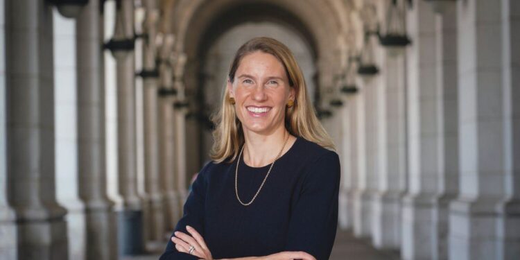 SEC Commissioner Crenshaw Rebuffs Statement on Liquid Staking