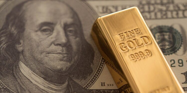 Strategist Warns Gold Surpassed US Treasuries as Reserve Asset: A Dollar Rebalancing Might Follow