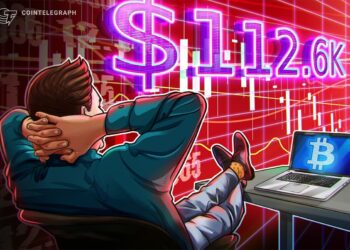 Pro Bitcoin Traders Hold Firm As BTC Bounces Off $112K