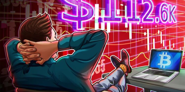 Pro Bitcoin Traders Hold Firm As BTC Bounces Off $112K