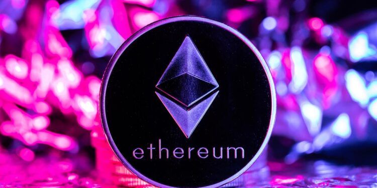US Ethereum ETFs Surpass Weekly Record With $787M Outflow — Details