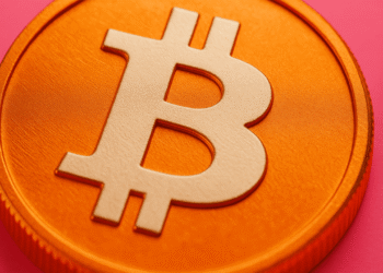 Ancient Bitcoin Giants Awaken: Close to 700 BTC Stirs After Years of Silence