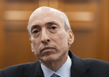 Erased Gensler Texts Ignite Crypto Backlash as SEC Watchdog Faults ‘Avoidable Errors’