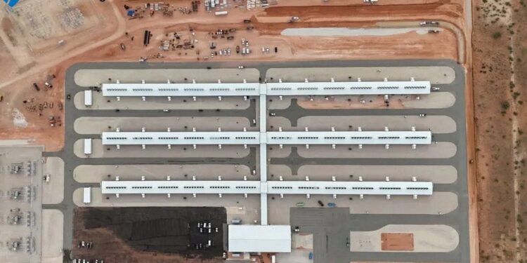 HIVE, Bitdeer and Cipher Drive August Hashrate Growth Among Public Bitcoin Miners