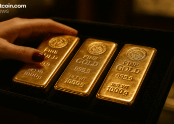 Gold Suffers Biggest Crash Since 2013 as Prices Plunged to $4,000 Before Modest Rebound
