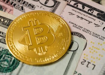Bitcoin Slips Below STH Cost Basis – Why This Could Be A Buy Signal?